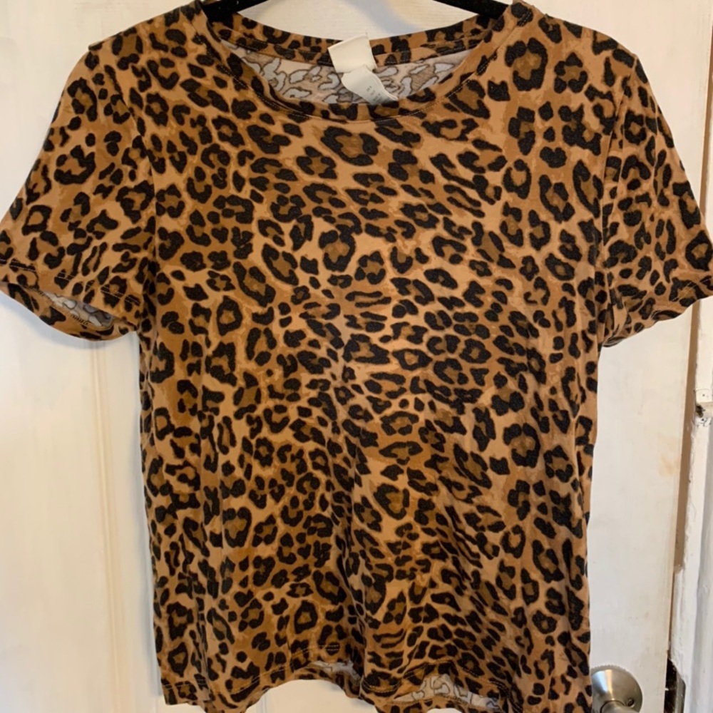 Leopard Print Tee - Picture 3 of 3